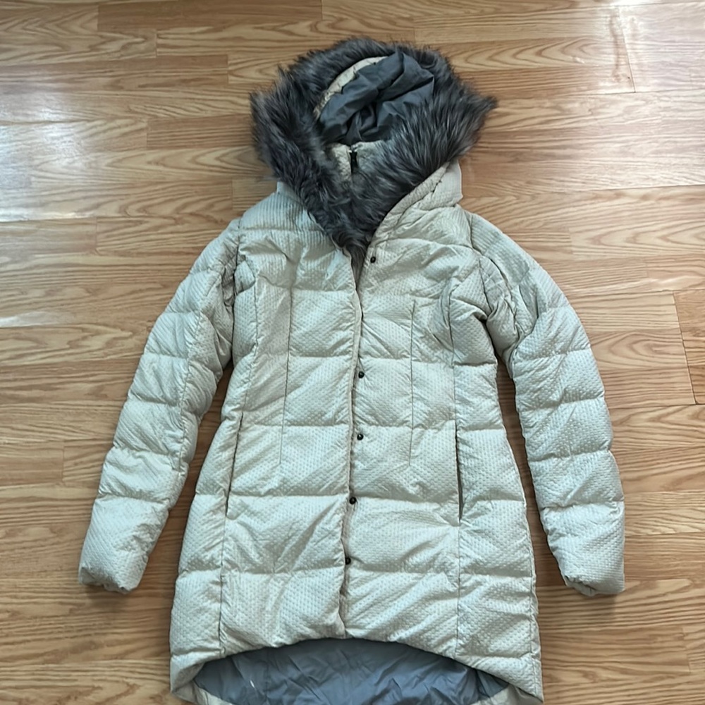 North face puffer coat size xs